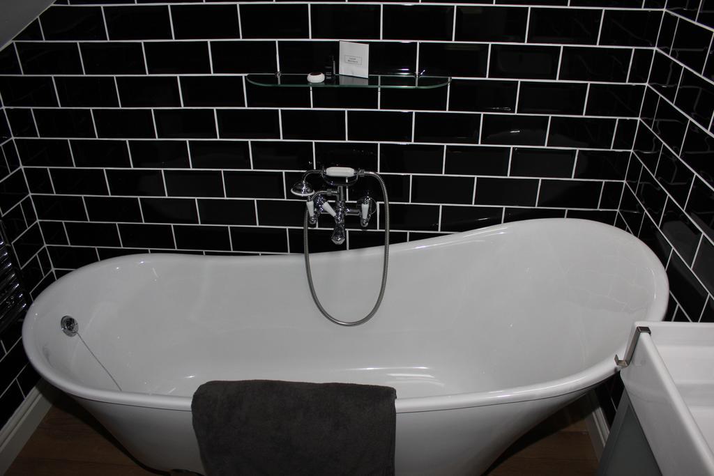Fifty One And A Half Boutique B&B Clitheroe Esterno foto
