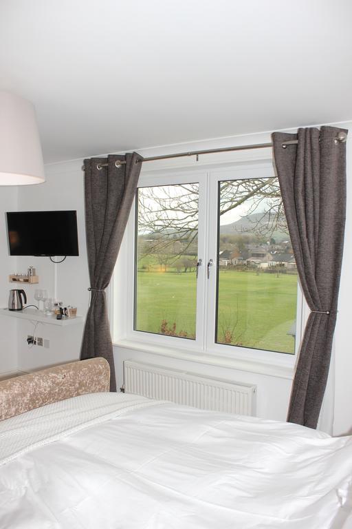 Fifty One And A Half Boutique B&B Clitheroe Esterno foto