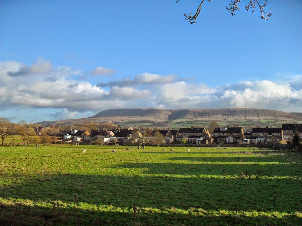 Fifty One And A Half Boutique B&B Clitheroe Esterno foto